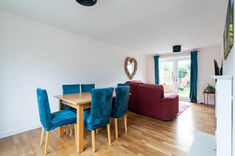 3 bedroom terraced house to rent, Ratcliffe Road, Solihull