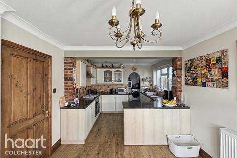 3 bedroom semi-detached house for sale, Bourne Road, Colchester