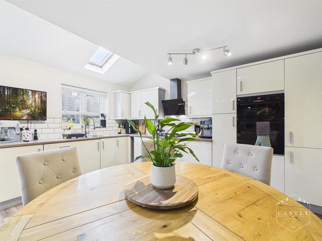 Kitchen diner