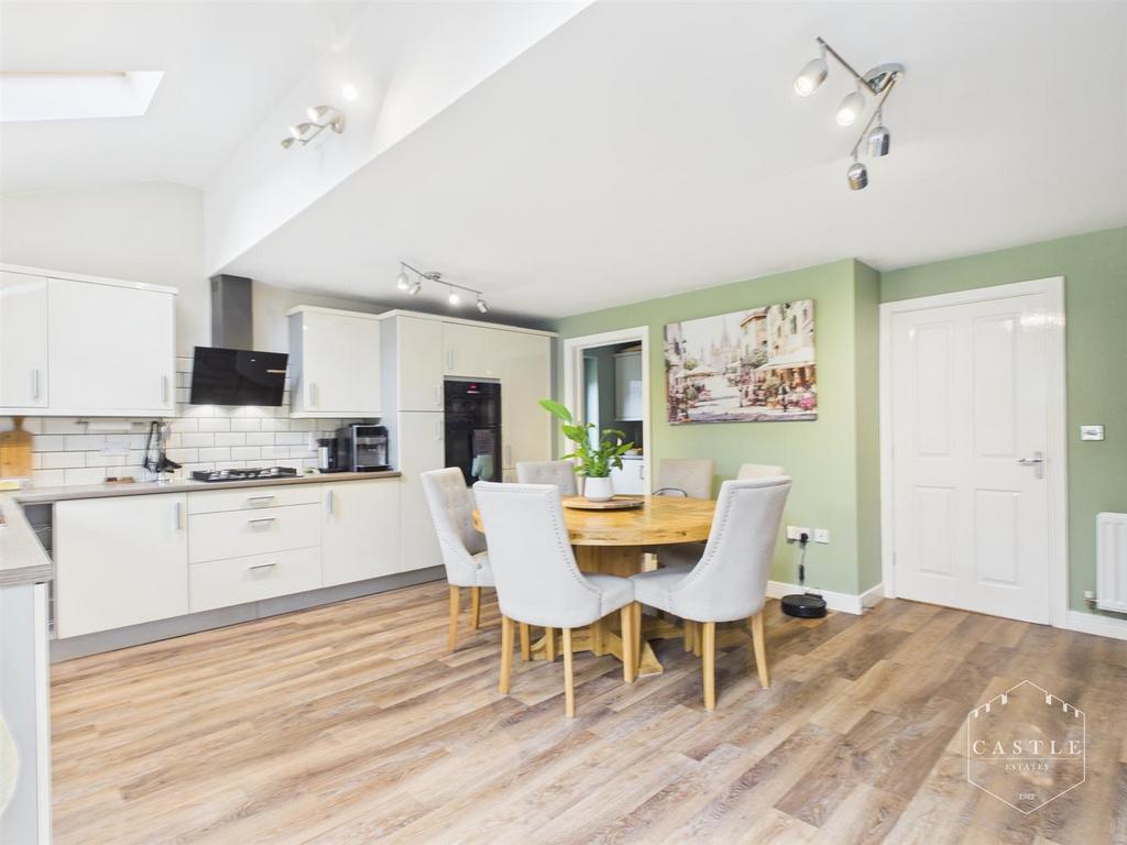 Kitchen diner