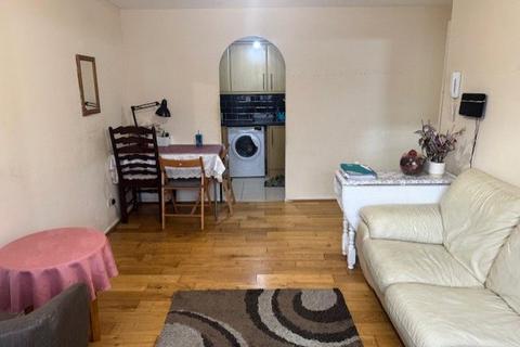 1 bedroom apartment to rent, Marnham Court, Wembley, HA0