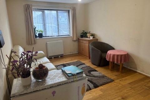 1 bedroom apartment to rent, Marnham Court, Wembley, HA0