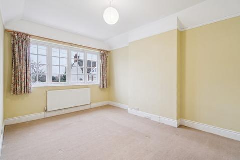 4 bedroom semi-detached house to rent, Oxhey Avenue, Oxhey, Watford, WD19