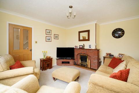3 bedroom detached house for sale, Rembrandt Drive, Dronfield S18