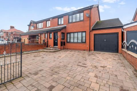 3 bedroom semi-detached house to rent, Liverpool Road, Great Sankey, WA5