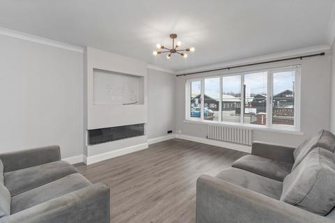 3 bedroom semi-detached house to rent, Liverpool Road, Great Sankey, WA5