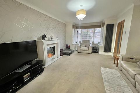 4 bedroom detached house for sale, Eade Close, Newton Aycliffe