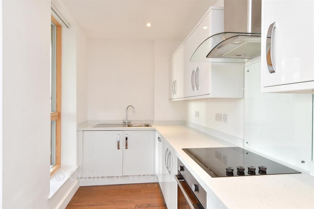 Kitchen/ Lounge