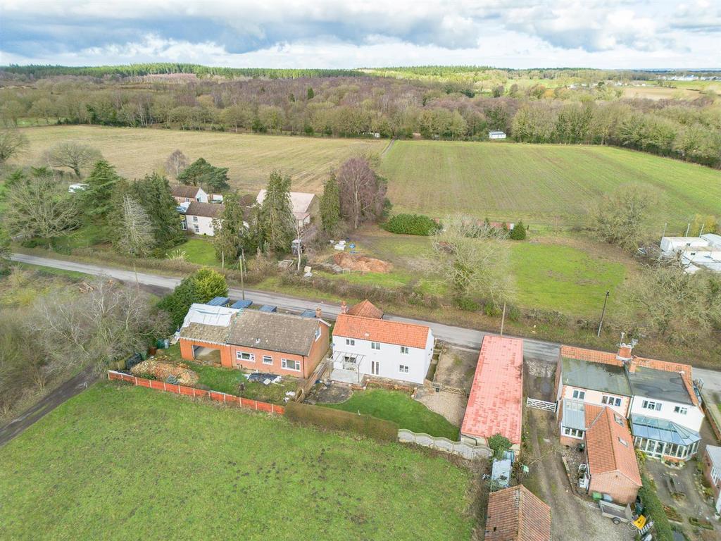 23 The Heath,Hevingham-02.jpg