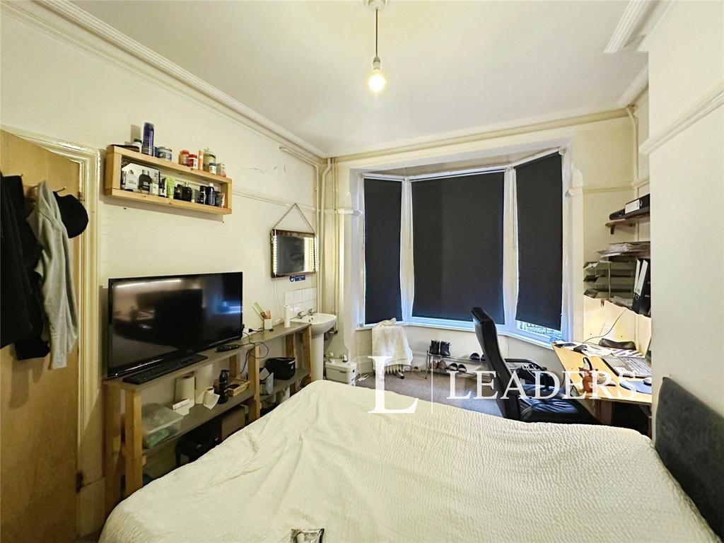 Bedroom (3)