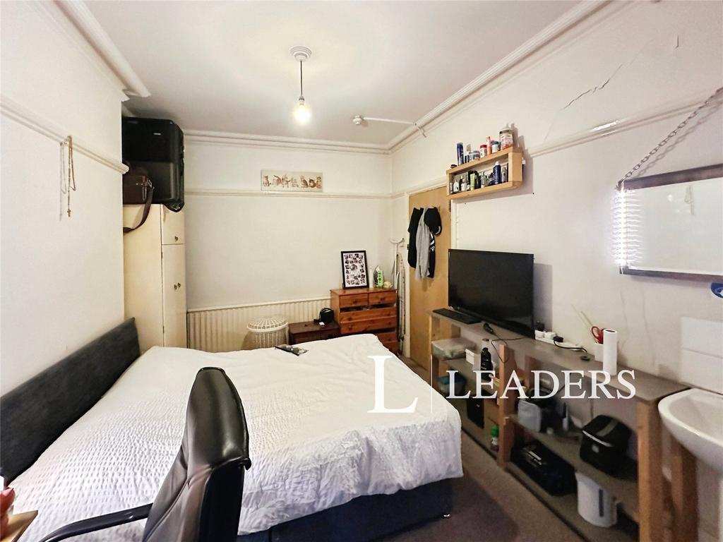 Bedroom (4)