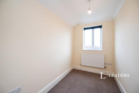 2 bedroom flat to rent, Victoria Road North, Southsea, Hampshire, PO5