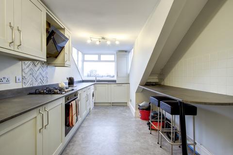 2 bedroom flat to rent, Granville Road, Jesmond,