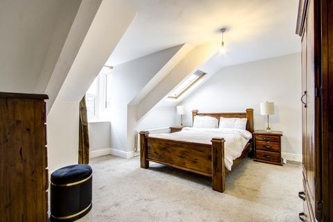 2 bedroom flat to rent, Granville Road, Jesmond,