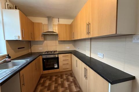 2 bedroom terraced house for sale, Welwyn Park Avenue, HULL, HU6 7DL