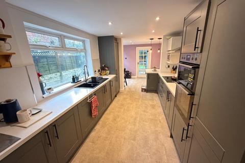 undefined, Victoria Avenue, Hull, HU5 3EF