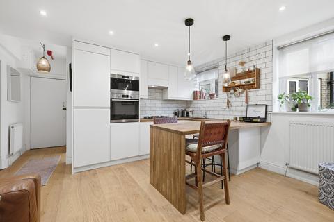 2 bedroom flat for sale, Philson Mansions, London E1