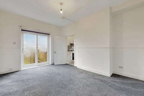 3 bedroom flat for sale, Chirnside Road, Hillington, Glasgow, G52