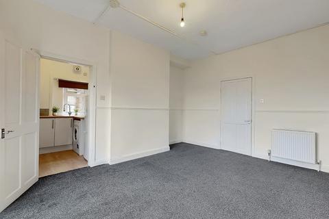 3 bedroom flat for sale, Chirnside Road, Hillington, Glasgow, G52