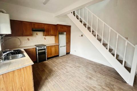 2 bedroom end of terrace house to rent, Warrington Road, Abram, Wigan, WN2
