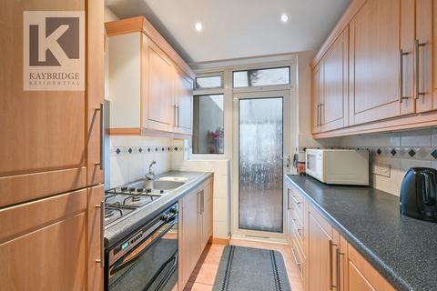 3 bedroom end of terrace house for sale, Elmstead Gardens, Worcester Park, KT4