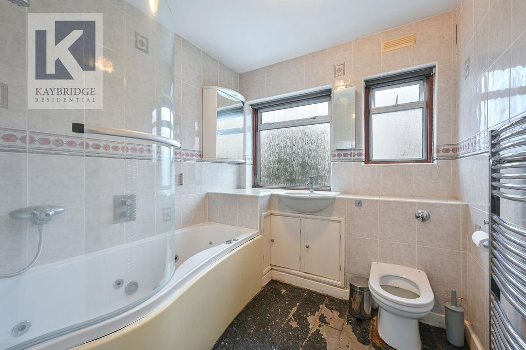 Elmstead Gardens, KT4 7 BE