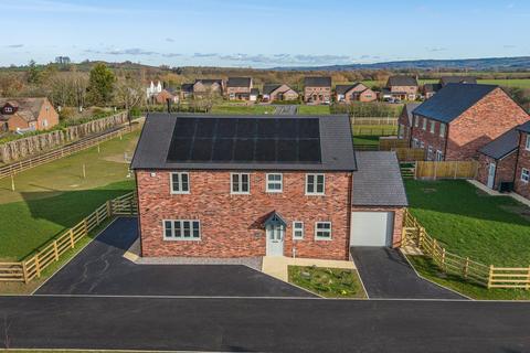 3 bedroom detached house for sale, Sister Elms Drive , Sedgeberrow, Evesham, WR11