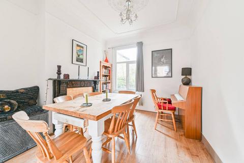 3 bedroom house to rent, Priolo Road, Charlton, London, SE7