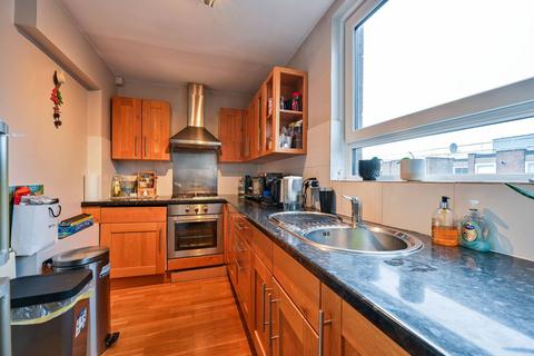 2 bedroom flat for sale, Wincott Street, Kennington, London, SE11