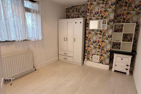 undefined, Brooms Road, Luton LU2