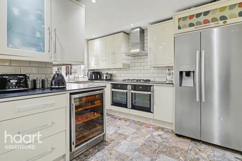 undefined, Greenford Road, Greenford