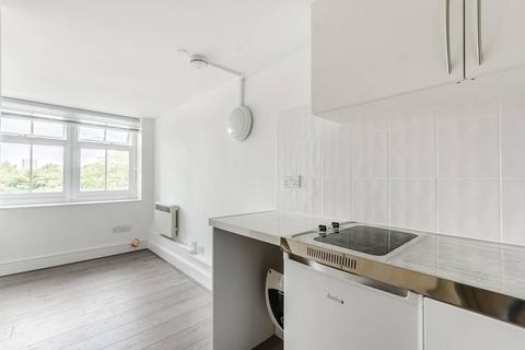 undefined, Este Road, Clapham Junction, London, SW11
