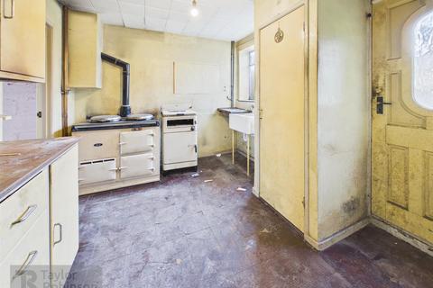 3 bedroom end of terrace house for sale, Tilgate Way, Crawley