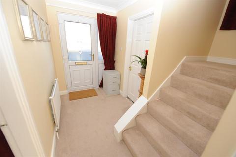 4 bedroom detached house for sale, The Stray, Idle, Bradford