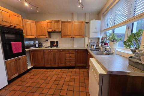 3 bedroom house for sale, Bawdsey Avenue, Ilford IG2