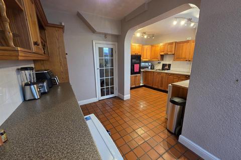 3 bedroom house for sale, Bawdsey Avenue, Ilford IG2