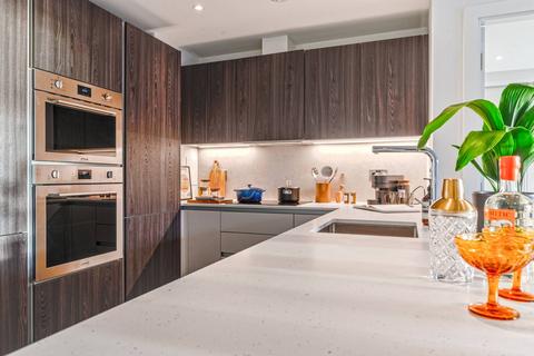 2 bedroom flat to rent, Bloom East, Nine Elms, London, SW11