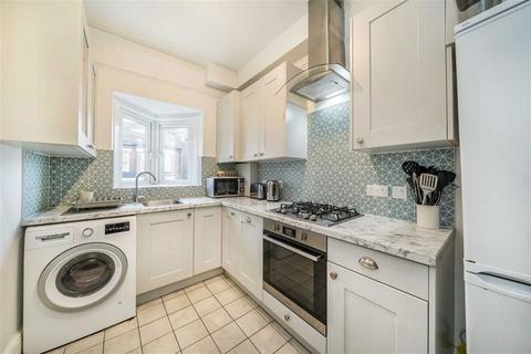 2 bedroom flat for sale, Dumbarton Road, London SW2