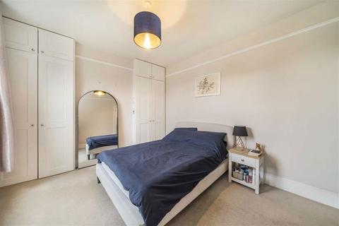 2 bedroom flat for sale, Dumbarton Road, London SW2
