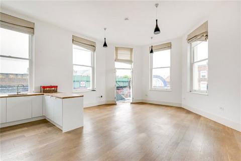 2 bedroom flat to rent, Wells Road, London W12