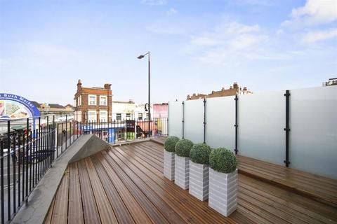 2 bedroom flat to rent, Wells Road, London W12