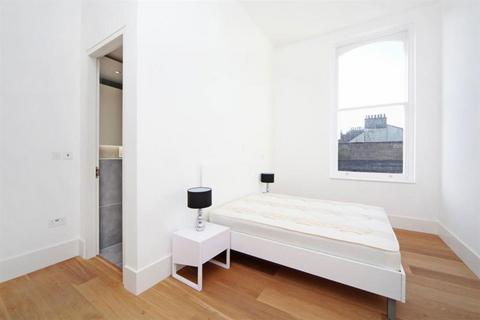 2 bedroom flat to rent, Wells Road, London W12