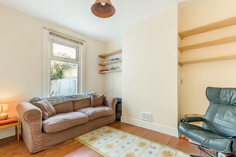 2 bedroom terraced house to rent, Victory Road, Wimbledon SW19