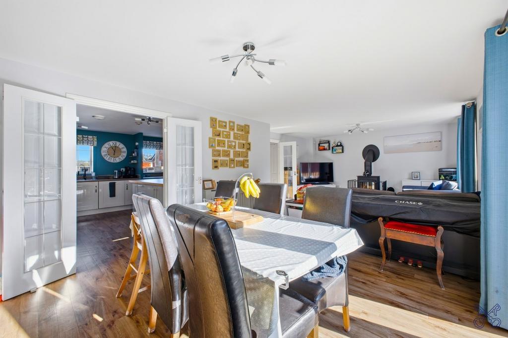 Living Room / Diner