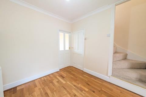 1 bedroom terraced house to rent, Midland Road, Raunds, NN9