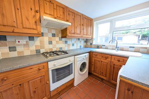 1 bedroom terraced house to rent, Midland Road, Raunds, NN9