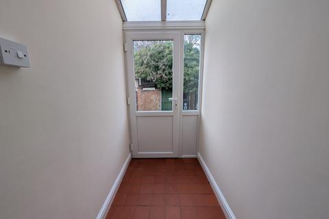 1 bedroom terraced house to rent, Midland Road, Raunds, NN9