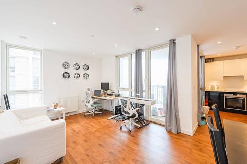 2 bedroom flat for sale, Discovery Tower, E16, Canning Town, London, E16