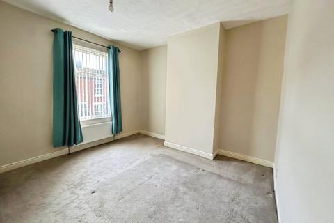 2 bedroom terraced house to rent, Wallwork Street, Cheshire SK5