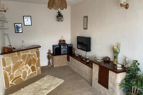 undefined, Falcon Drive, Cimla , Neath, Neath Port Talbot.
